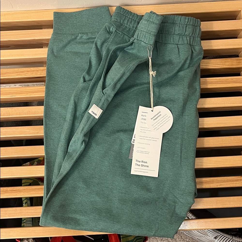 Vuori Women's Green Track Jogger Pants